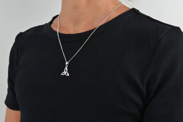 Collier trinité simple