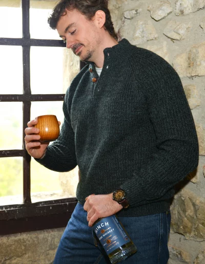 Pull en mail bleu pour homme front ext