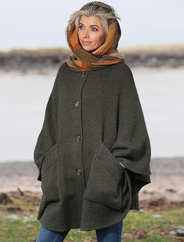 Cape en laine TIna Sage hood