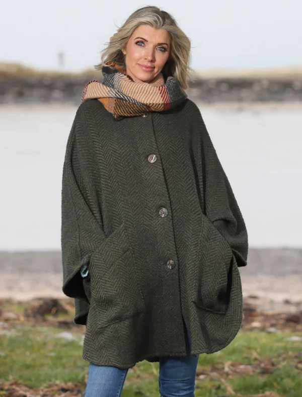 Cape en laine irlandaise TIna Sage