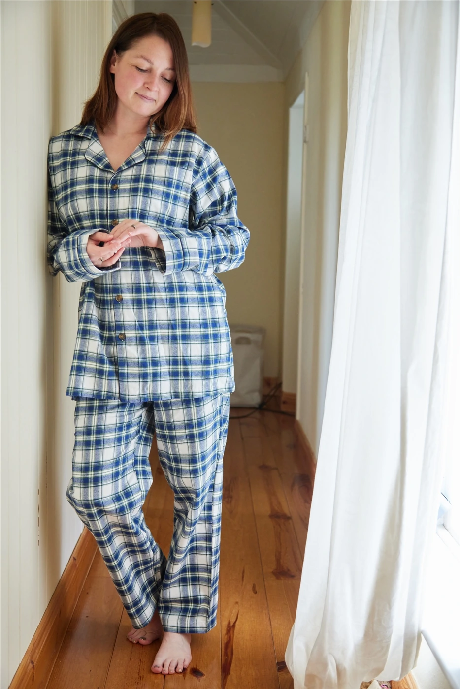 Pyjama en flanelle à carreaux tartan bleu femme front